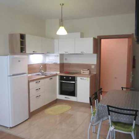 Lubo Apartment *